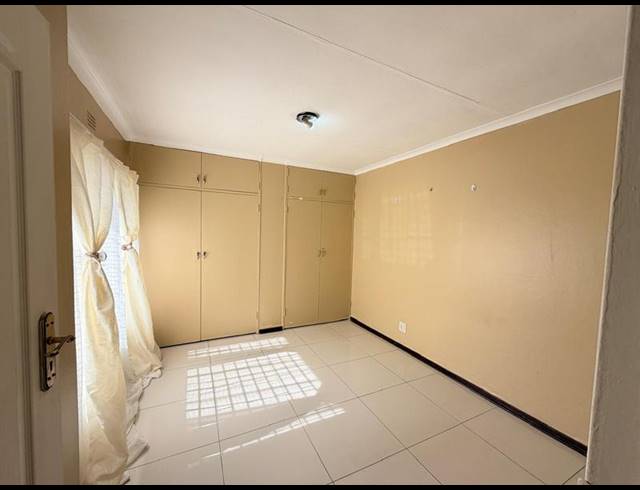 3 BEDROOM PROPERTY TO RENT IN BIRCH ACRES
